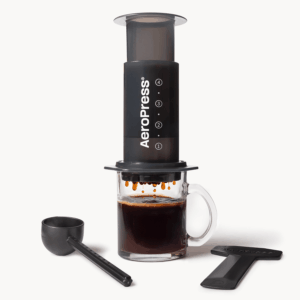 Cafetera AeroPress Original con su émbolo, cámara y tapa de filtro